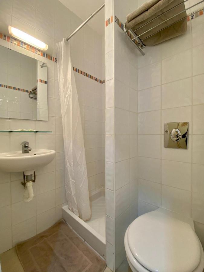 Hotel Myriam Vias Plage Bagian luar foto