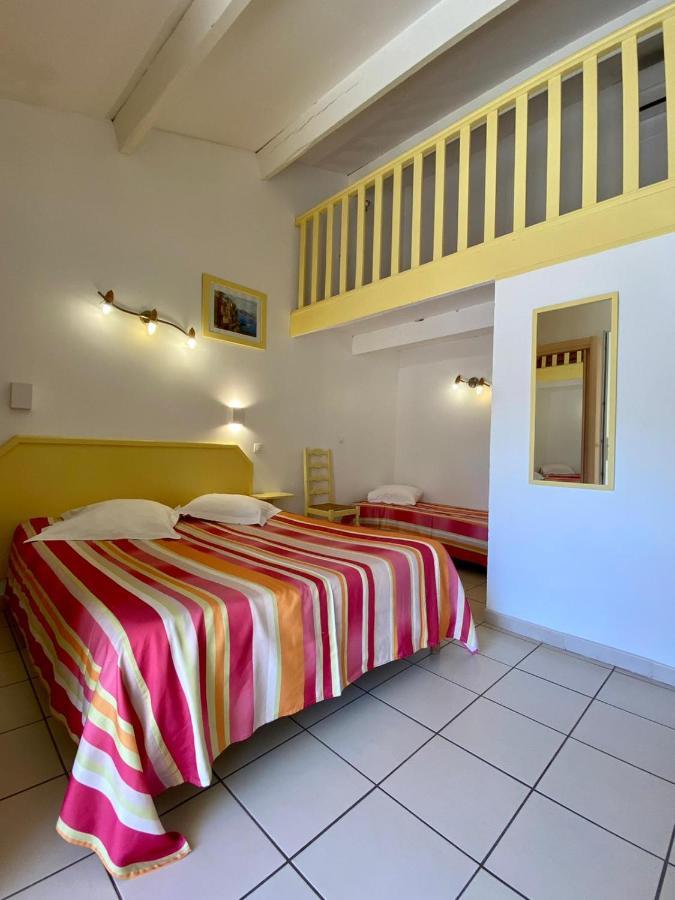 Hotel Myriam Vias Plage Bagian luar foto