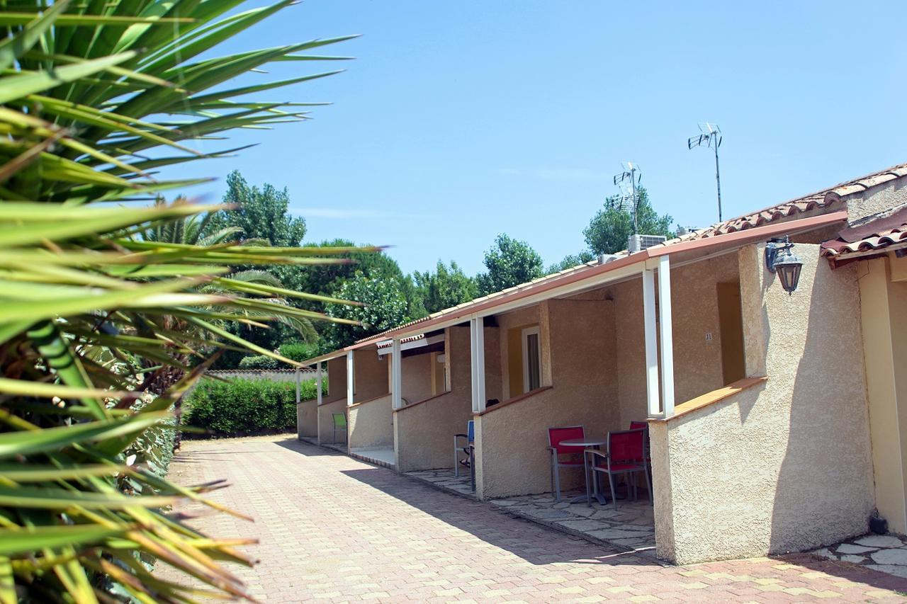 Hotel Myriam Vias Plage Bagian luar foto